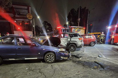 Siniestro vial en Pacarillacta, sur de Quito, deja una víctima mortal y tres personas atendidas por paramédicos.
