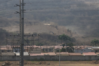 Hay cerros que ya fueron eliminados y hoy hay nuevos proyectos habitaciones, según denuncian residentes de La Aurora.