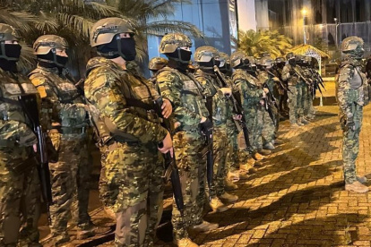 Las Fuerzas Armadas establecieron unos lineamientos para restringir a periodistas y medios de comunicación.