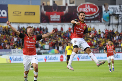Deportivo Cuenca recibe a Libertad en la Copa Sudamericana 2026.