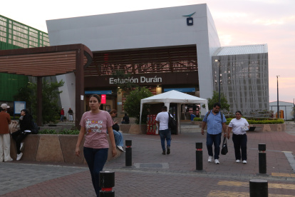 La estación de Durán es una de las que se habilitó para acceder al sistema Aerovía, afectado por un corte de energía eléctrica.