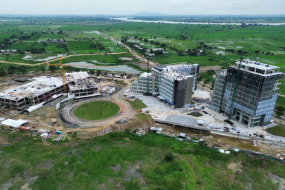La obra avanza en Santiago del Nuevo Samborondón, que incluye un hospital.