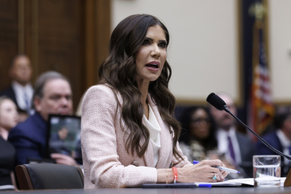 La secretaria de Seguridad Nacional de Estados Unidos, Kristi Noem, dejará su cargo.