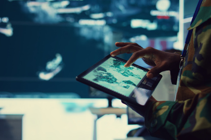 Gustavo Petro ofrece ayuda a Daniel Noboa para controlar puertos y aeropuertos en medio de la guerra comercial entre Ecuador y Colombia