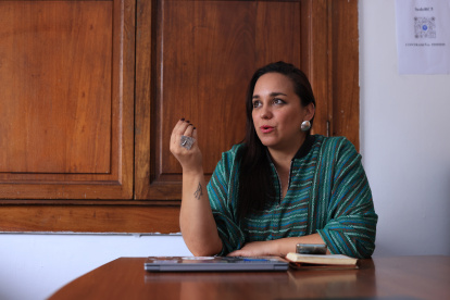 ENTREVISTA GABRIELA RIVADENEIRA FOTÓGRAFO: FRANKLIN JACOME PERIODISTA: MARIELA TORANZOS AG-EXTERNO