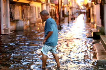 Las inundaciones complican a la ciudadanía.