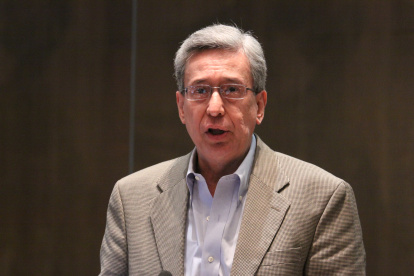 Enrique Herrería expuso la postura del Ejecutivo sobre los proyectos económicos urgentes.