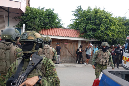 Policías y militares llegaron al lugar del crimen