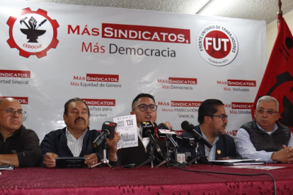 Organizaciones de Trabajadores y la UNE ratificaron las movilizaciones del 13 de marzo contra el acuerdo que modifica la jornada laboral y las recientes leyes aprobadas en la Asamblea.