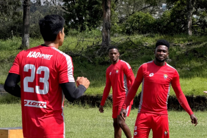 El Nacional entrena en medio de dudas sobre su futuro debido a las deudas que no le permitieron inscribir jugadores para el estreno en la Serie B de la LigaPro.