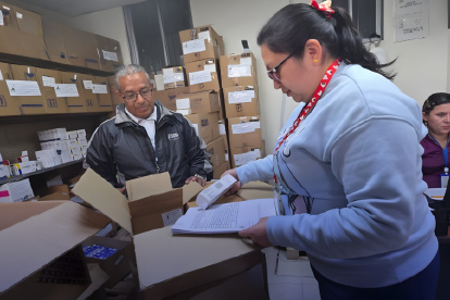 Distribución de medicamentos del IESS beneficiará a más de 2,6 millones de personas en Ecuador.