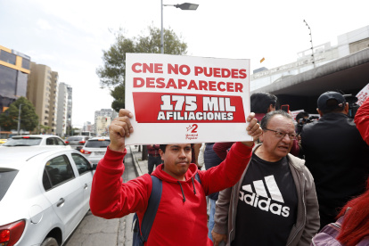Integrantes del partido Unidad Popular se manifestaron el 23 de marzo de 2026 en contra de la cancelación de la organización política.