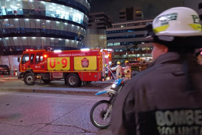 Referencial. En 2025 en los exteriores de un centro comercial se sufrió un ataque con explosivos.