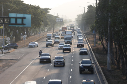 En Guayaquil se reanudan los controles a vehículos sin matricular.