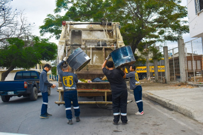 La polémica por la tasa de recolección de basura en Quito generó críticas del concejal Wilson Merino.