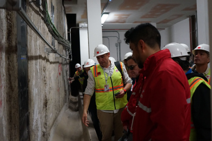 Los técnicos españoles recorrieron la estación de El Labrador, Solanda y Talleres y Cocheras, en Quitumbe.