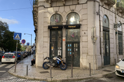 La panadería patriarcal Sâo Roque, cerrada a finales de enero, es el último negocio tradicional que ha desaparecido en Lisboa.
