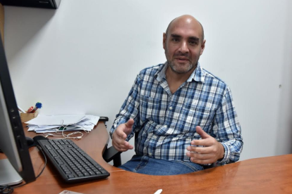 José Salazar, profesor de la Uisek.