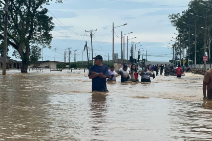 Las intensas lluvias que afectan a Ecuador provocaron la muerte de tres personas entre el lunes 9 de marzo y martes 10 de marzo del 2026.