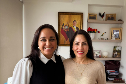 Gabriela Rivadeneira sucedió a Luisa González en la representación de la Revolución Ciudadana, pero el juez dice que la certificación del CNE aún no está actualizada.