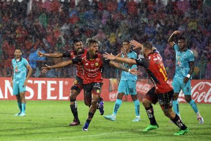 Deportivo Cuenca busca meterse en la pelea por el liderato de la LigaPro 2026.