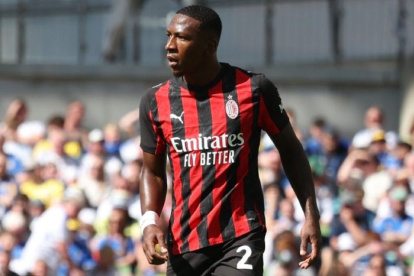 Pervis Estupiñán y Milan enfrentan a Lazio con la mira puesta en la cima de la Serie A.