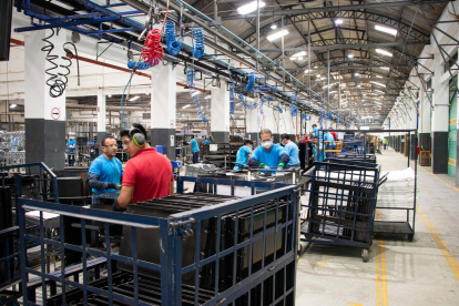 Encuentra Empleo marzo 2026: cómo mejorar tu hoja de vida para aplicar a empleos públicos.