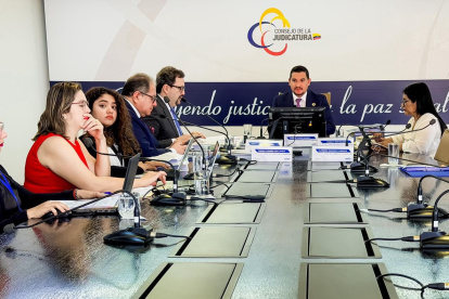 Pleno. Damián Larco, presidente encargado del Consejo de la Judicatura, junto al equipó de Mario Godoy.