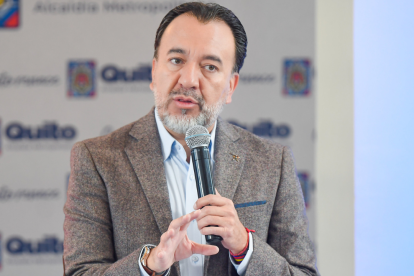 Pabel Muñoz, alcalde de Quito, durante una rueda de prensa oficial