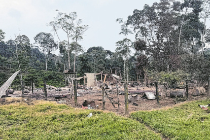 Destrucción. Imagen de cómo quedó la propiedad que, según el Gobierno, era usada por grupos ilegales.