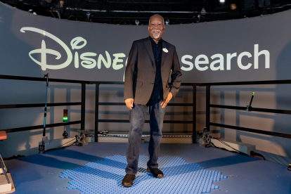 Lanny Smoot, ingerio de The Walt Disney Company.