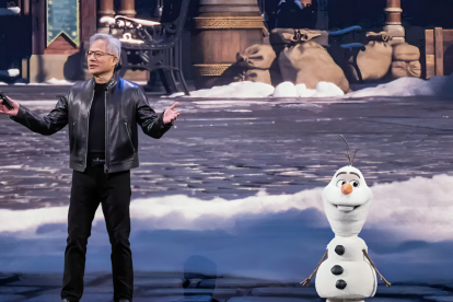 El CEO de NVIDIA, Jensen Huang presentando a Olaf en la NVIDIAGTC.