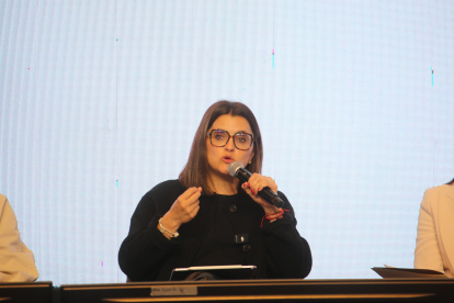 Pinto alertó que varias farmacéuticas aún no entregan medicamentos ya adquiridos para el sistema público de salud.