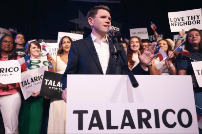 Representante del estado de Texas, James Talarico,  durante su campaña electoral por la primarias demócratas en Texas.