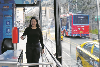 Pago. Los pasajes en Trole, Ecovía y Metro se cancelarán con tarjeta.