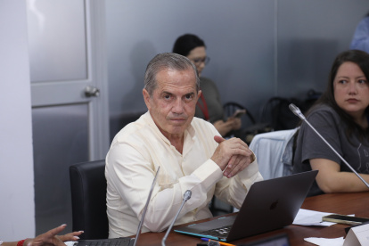 Ricardo Patiño cuestionó el procedimiento aplicado para levantar la inmunidad parlamentaria de Juan Andrés González.