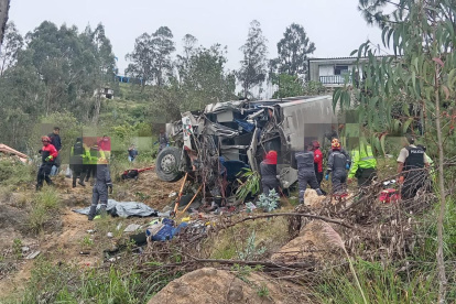 Dos presonas perdieron la vida en un siniertro de tránsito ocurrido en la ciudad de Azogues, provincia de Cañar.