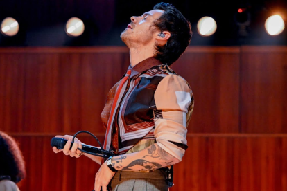 Harry Styles para BBC Live Lounge.