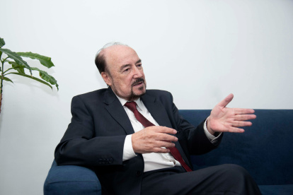 El fundador de Democracia Sí, Gustavo Larrea, señala que buscará la Alcaldía de Guayaquil en las seccionales de 2027.