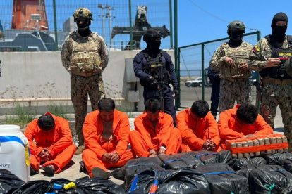 Los cinco detenidos fueron capturados en dos operativos en alta mar, entre la Armada del Ecuador y la Guardia costera de EE.UU.