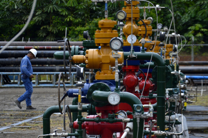 Una de las instalaciones de petróleo de Petroecuador, foto referencial por la falta de energía eléctrica que afecta a la producción del crudo.
