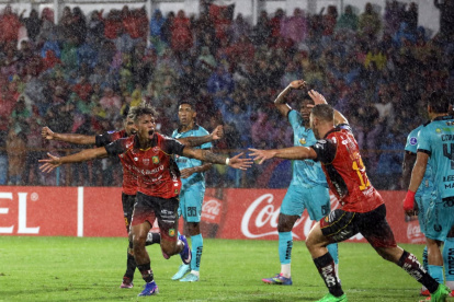 Deportivo Cuenca eliminó a Libertad y clasificó a la fase de grupos de la Sudamericana 2026.