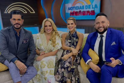 Nino Touma junto a Gabriela Pazmiño, La Nena y José Luis Arévalo.