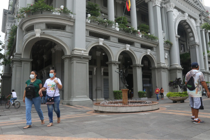 VISTA DE LA FACHADA DEL EDIFICIO DEL CABILDO GUAYAQUILEÑO |
EXTERIORES DEL PALACIO MUNICIPAL... FD: MIGUEL CANALES... 5-05-2021
