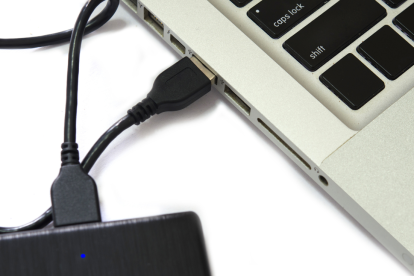 Referencial. Conexiones digitales que permiten rastrear a los responsables de ciberdelitos en Ecuador.