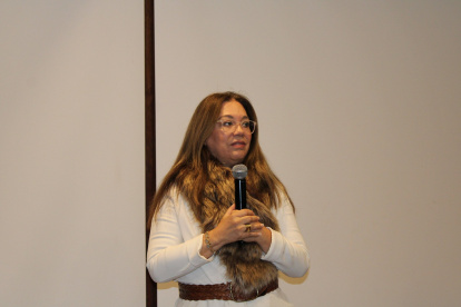 Ruth Hidalgo, directora de la Corporación de Participación Ciudadana, durante un pronunciamiento público.