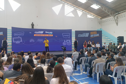 Wl presidente Daniel Noboa llegó a Cuenca para presentar programa de capacitación laboral para jóvenes.