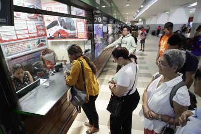 La atención a los pasajeros de la terminal terrestre "Jaime Roldós Aguilera", de Guayaquil, será las 24 horas, según informó el Municipio.