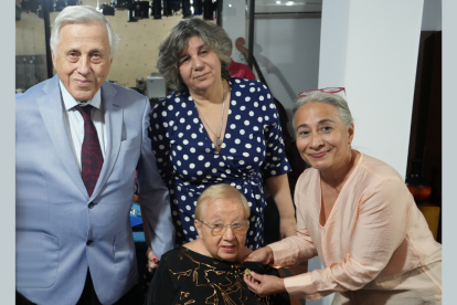 León Roldós, Martha Roldós, Marianita Roldós y Nieves Tuset.