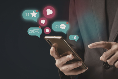 Expertos revelan el impacto del “secuestro algorítmico” en la salud mental y la vida diaria.